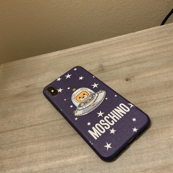 IPHONE X/XS MAX MOSCHINO PHONE CASE - Picture 4 of 5